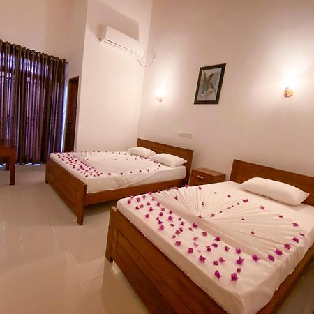 Yala Safari Green Home Stay Tissamaharama Exterior photo
